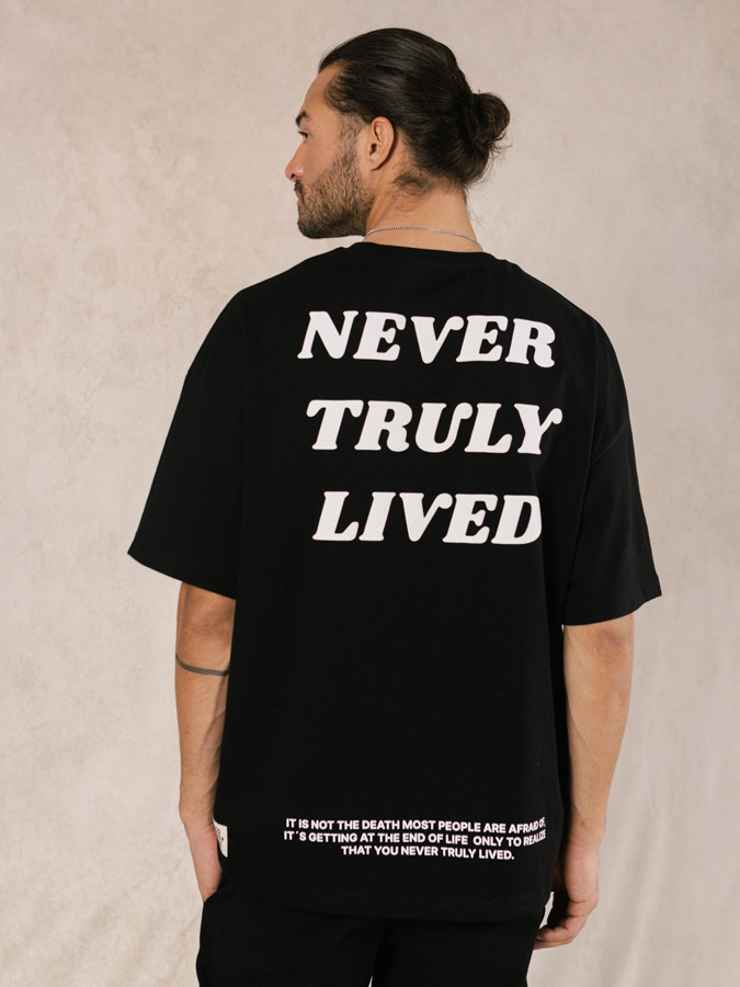 NEVER TRULY LIVED Shirt Black
