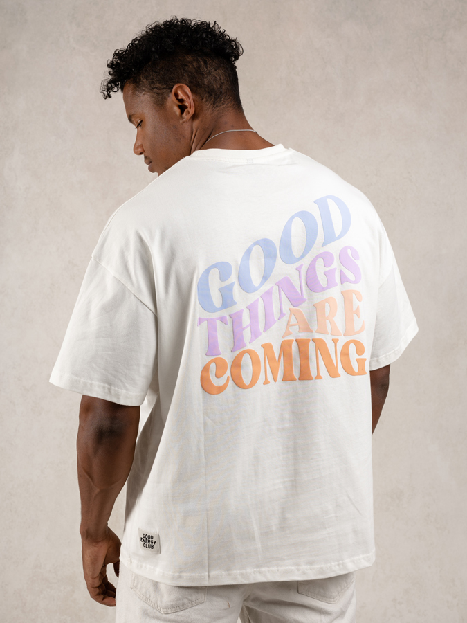 GOOD THINGS ARE COMING Shirt Creme Colorful