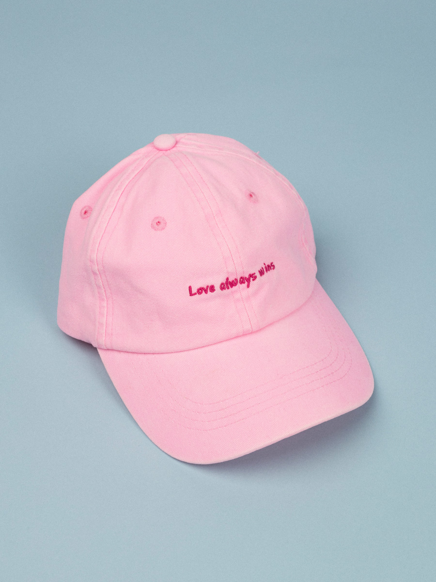Cap - love wins - pink