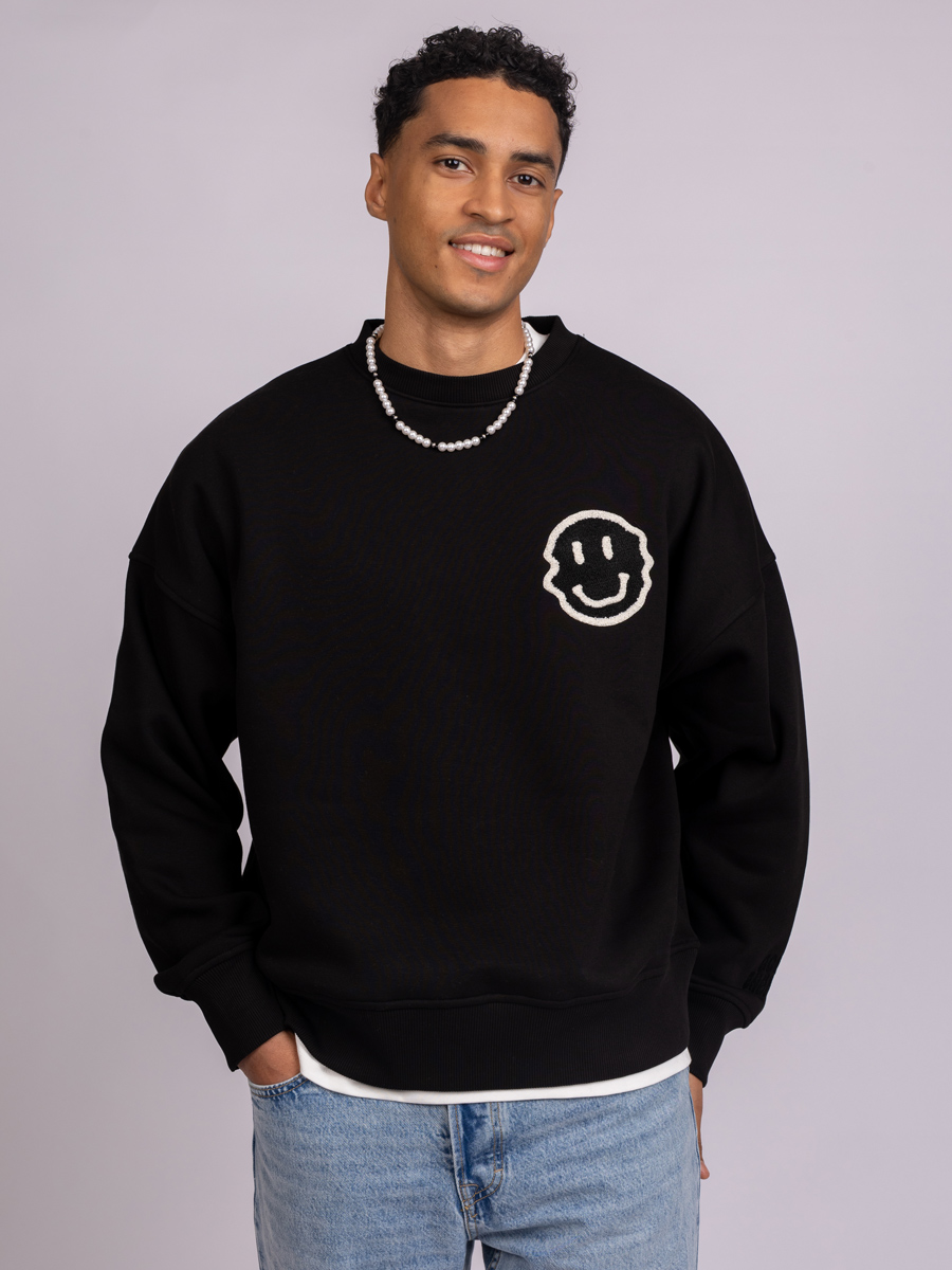 Smiley Pullover Black